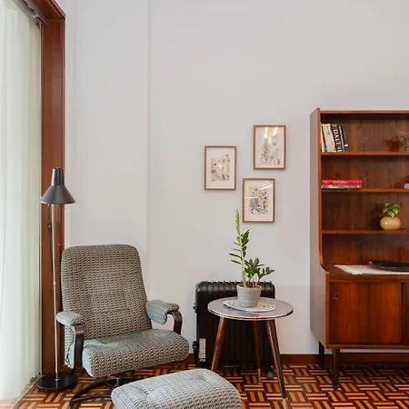 Liiiving In - Vintage Design Oporto